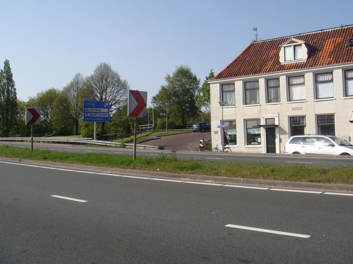5mei Huis ter Hart met zicht op de sluisjes